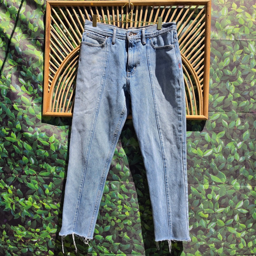 BDG Dad Slim Tapered Fit Light Wash Seam Detail Raw Hem Jeans 29/30